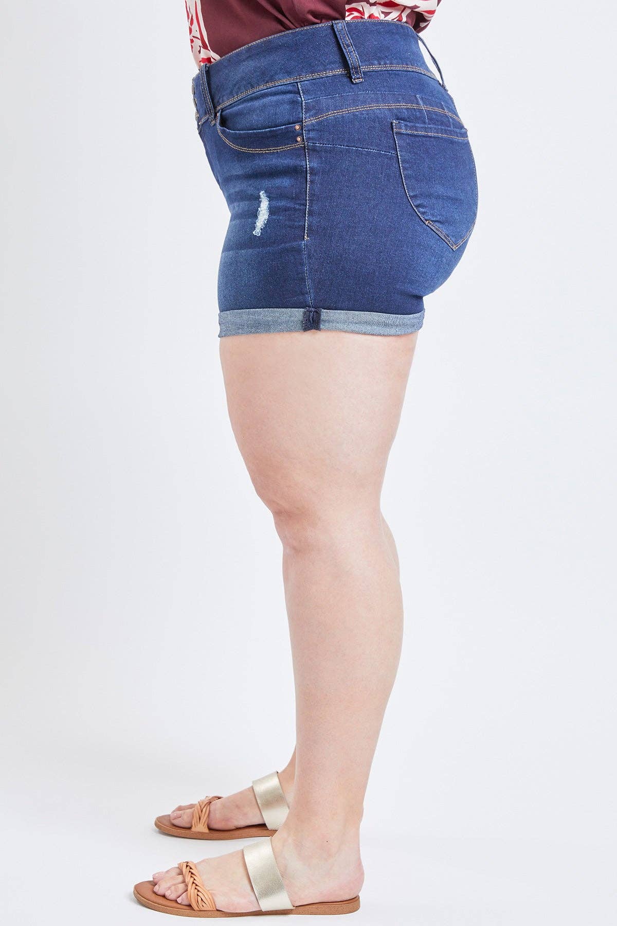 Missy Plus Size WannaBettaButt 3-Button Cuffed Shorts